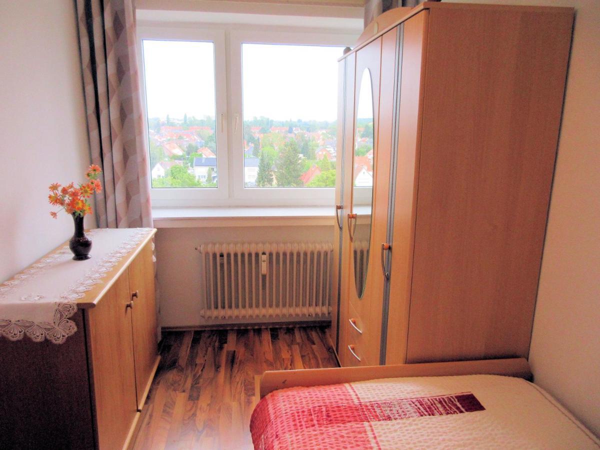 Private Apartment Near Fair Ground Hannover Exterior photo
