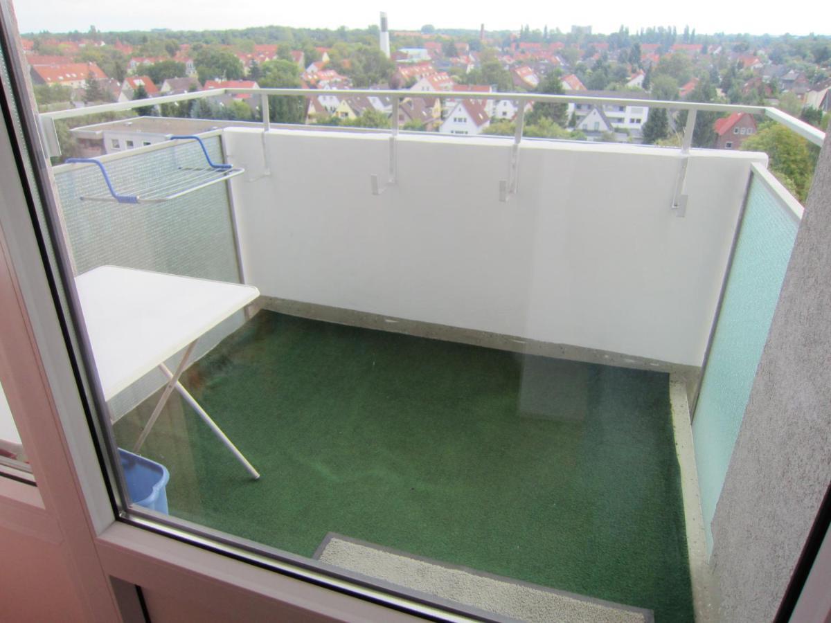 Private Apartment Near Fair Ground Hannover Exterior photo